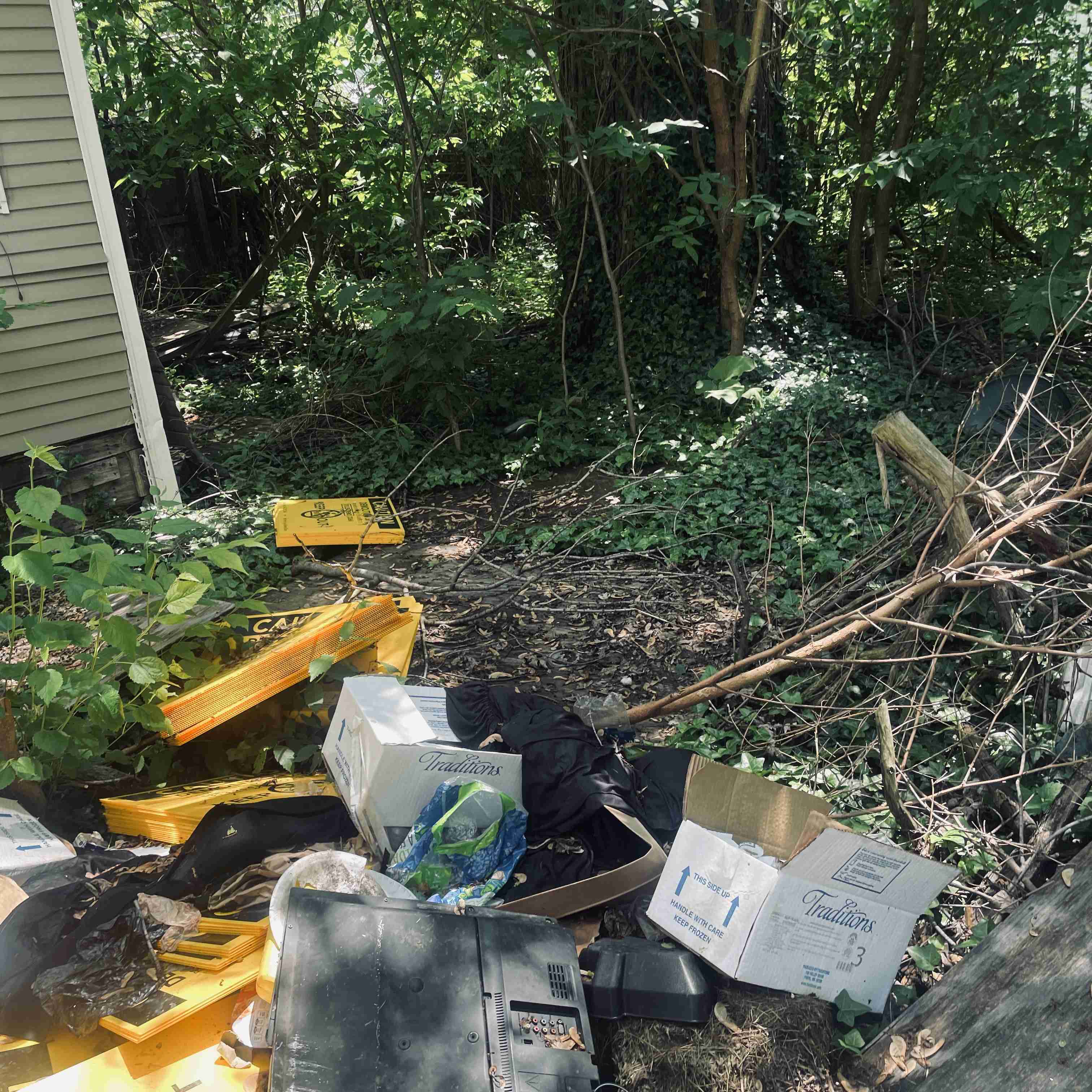 2537 Fullerton (17).jpg